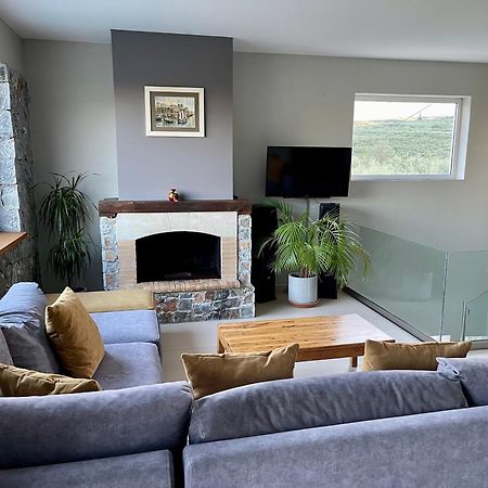 Petronila Luxury Villa With Heated Private Pool 키사모스 외부 사진