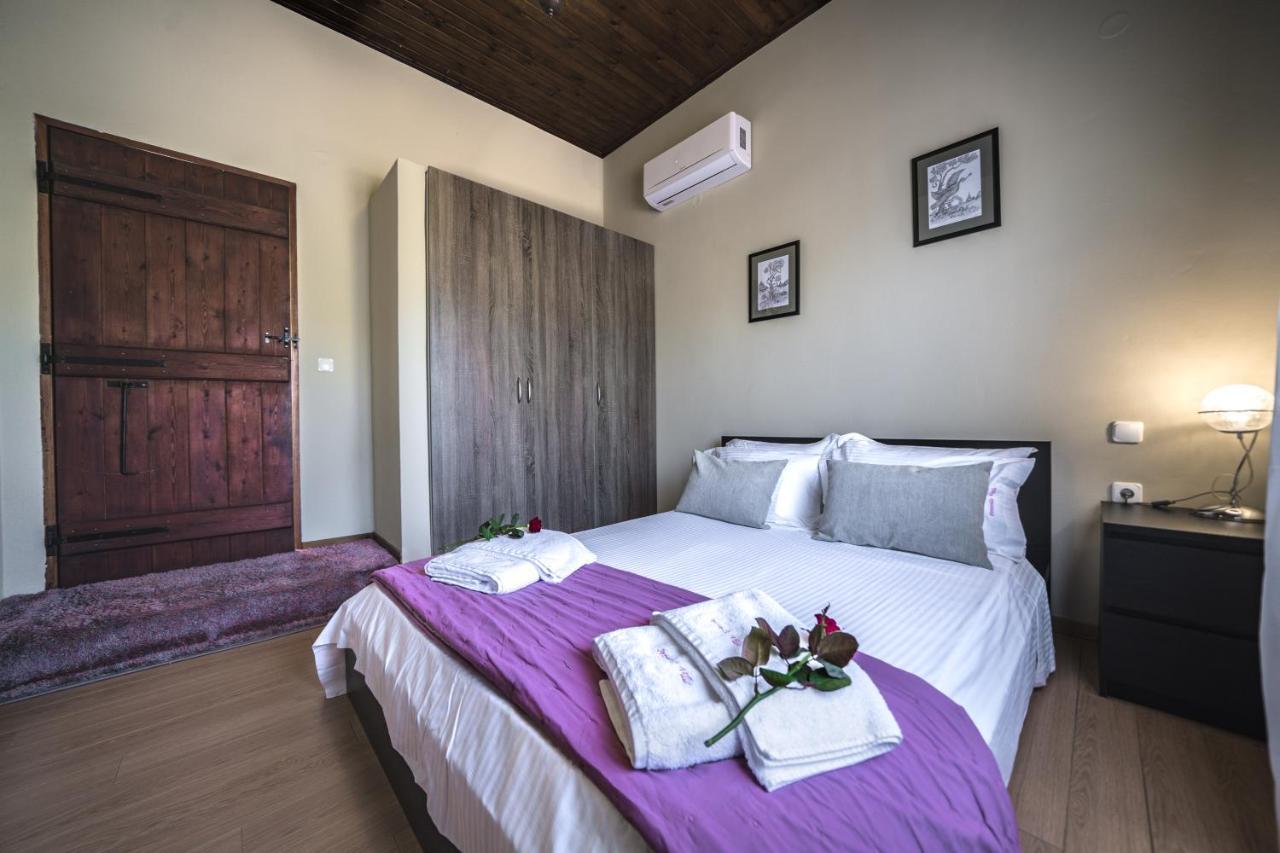 Petronila Luxury Villa With Heated Private Pool 키사모스 외부 사진