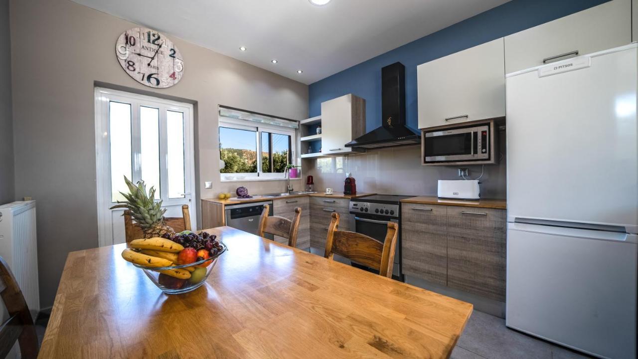 Petronila Luxury Villa With Heated Private Pool 키사모스 외부 사진